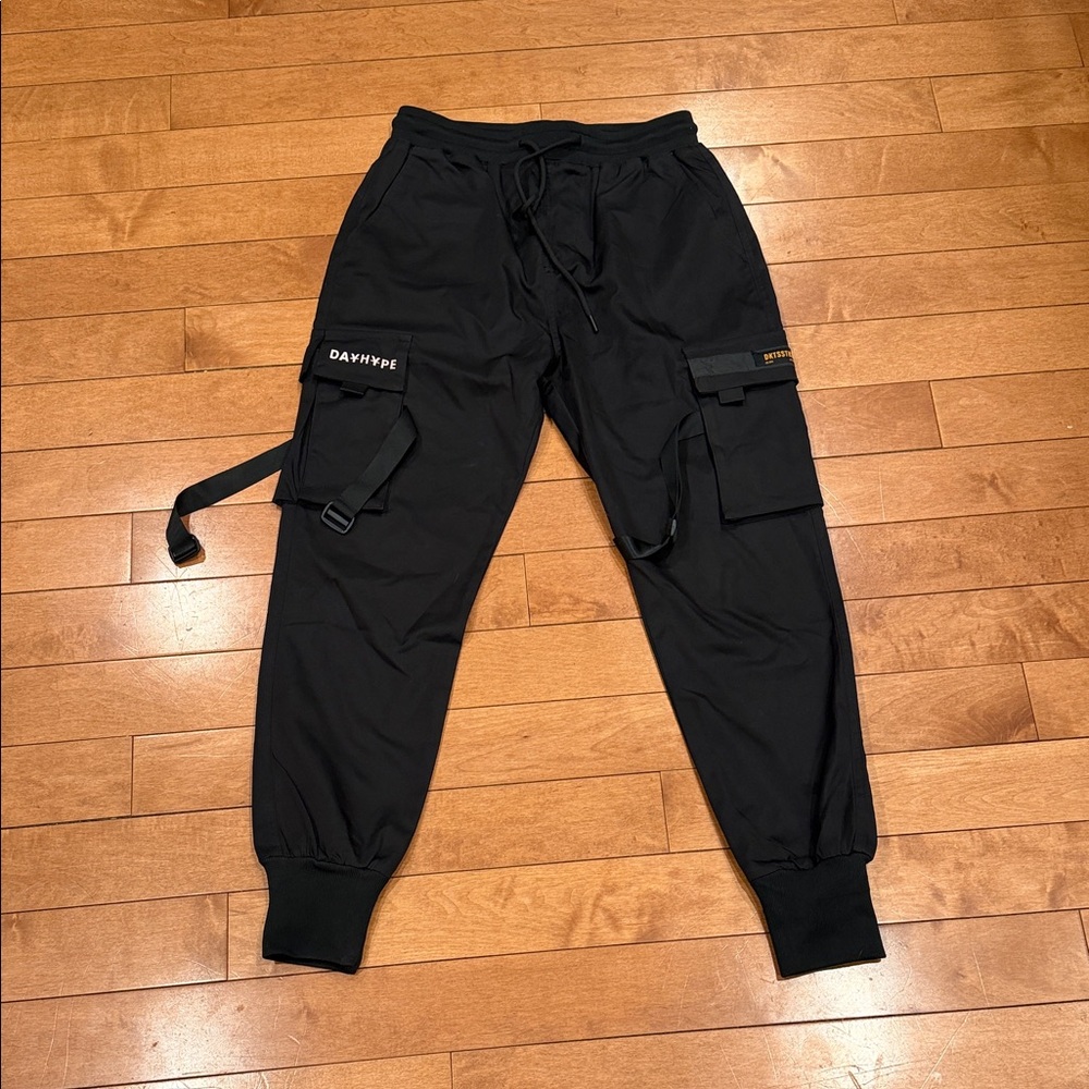 DayHype Black Men's Cargo Pants Size Small NWOT